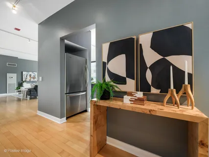 $485,000 | 8 East Randolph Street, Unit 1208, Chicago, IL 60601