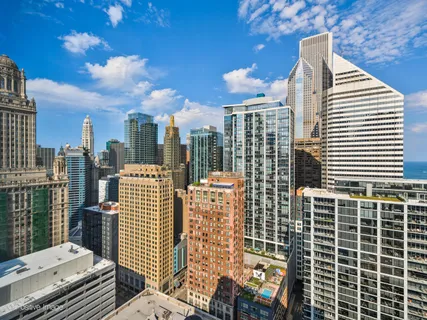 $485,000 | 8 East Randolph Street, Unit 1208, Chicago, IL 60601