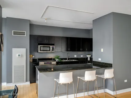 $485,000 | 8 East Randolph Street, Unit 1208, Chicago, IL 60601