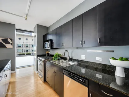 $485,000 | 8 East Randolph Street, Unit 1208, Chicago, IL 60601