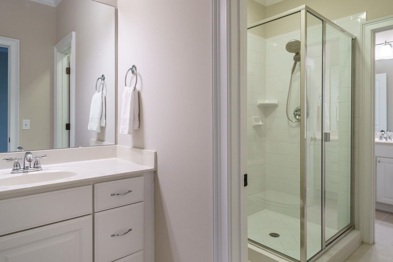 3127 Briar Stream Run Raleigh, NC 27612 - Photo 29 of 38 Shared Bathroom