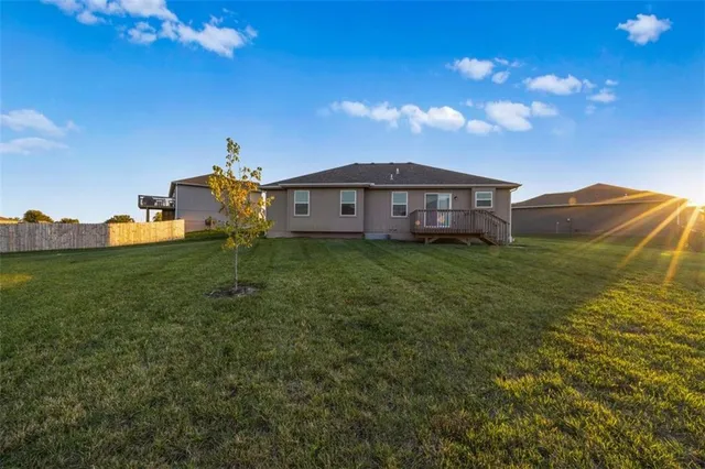 $380,000 | 605 Poplar Court, Belton, MO 64012