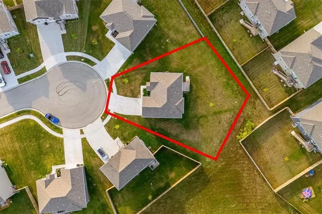 $380,000 | 605 Poplar Court, Belton, MO 64012