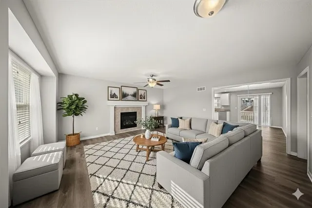 $380,000 | 605 Poplar Court, Belton, MO 64012