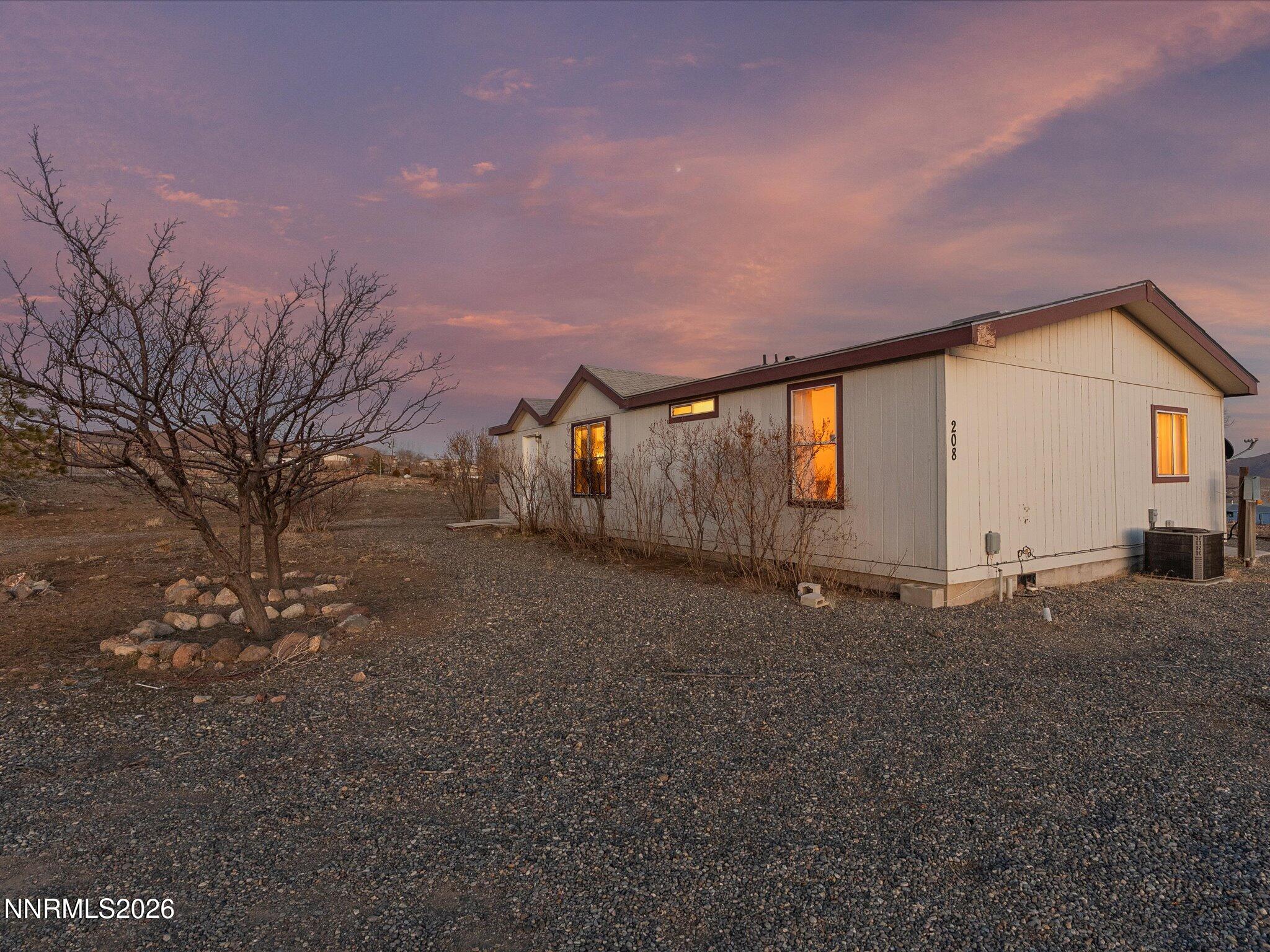 208 Julie Way Dayton, NV 89403 - Photo 6 of 50 11-208 Julie Way-110