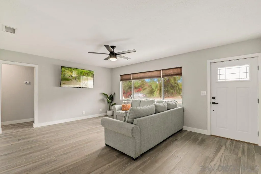 3034 Helix Street Spring Valley, CA 91977 - Photo 7 of 26 Gallery Image 7
