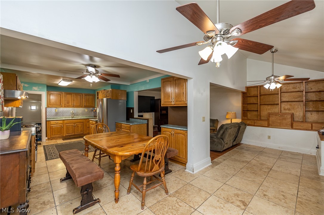1209 Spring Road Cleveland, OH 44109 - Photo 8 of 21