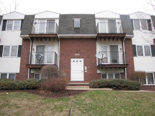 $1,099 | 2416 East 50th Street, Unit 4, Davenport, IA 52807