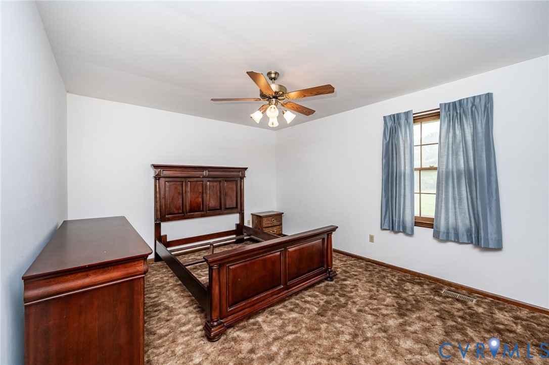 11308 Walton Lake Road Disputanta, VA 23842 - Photo 16 of 29