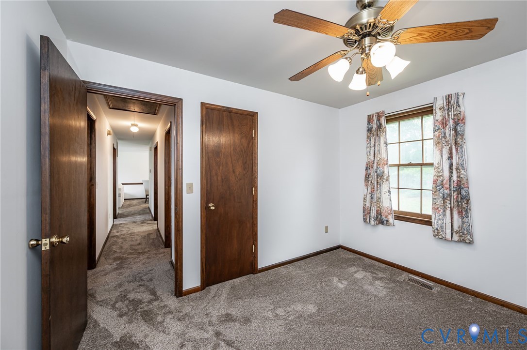 11308 Walton Lake Road Disputanta, VA 23842 - Photo 20 of 29