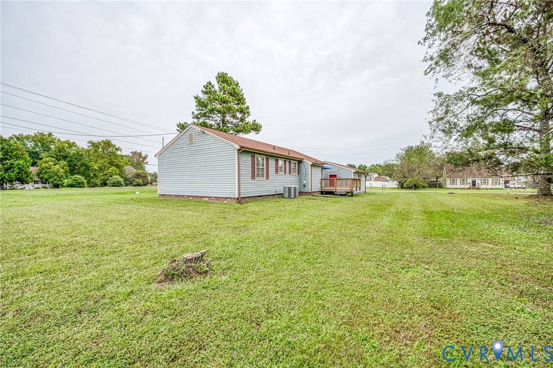 11308 Walton Lake Road Disputanta, VA 23842 - Photo 4 of 29