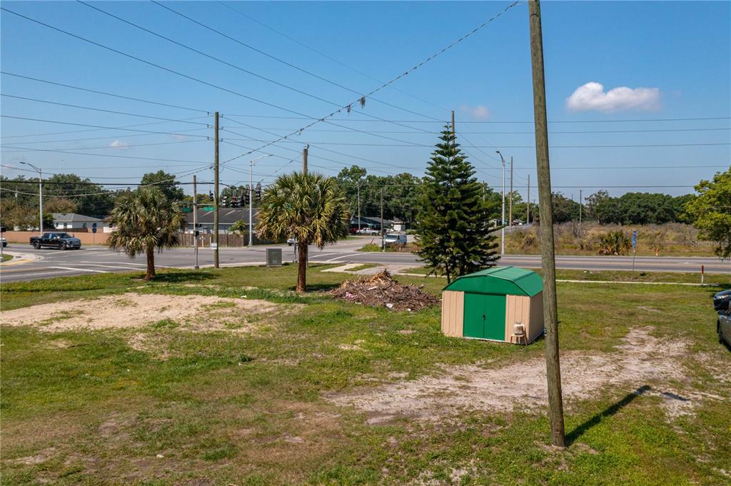 103 East Eagle Lake Loop Road Winter Haven, FL 33880 - Photo 9 of 18