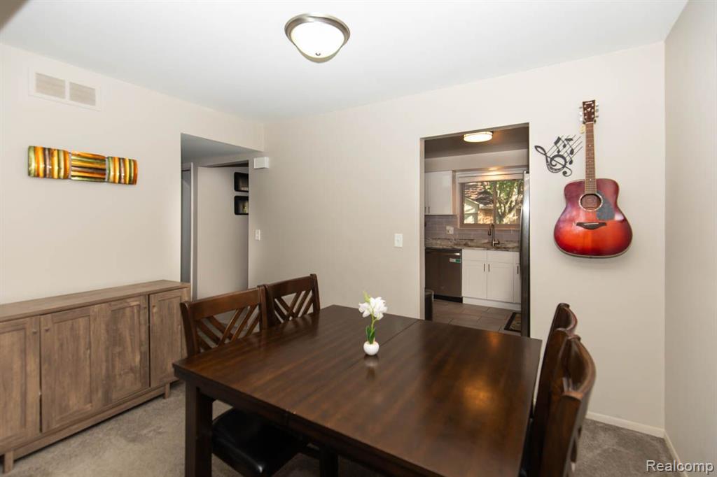 3912 Old Creek Road Troy, MI 48084 - Photo 12 of 38 Gallery Image 12