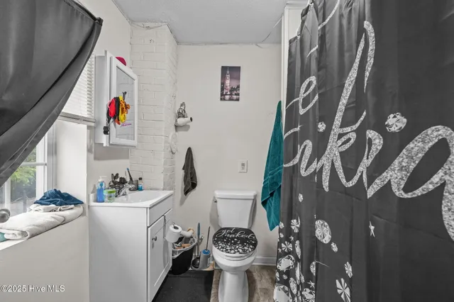 $250,000 | 700 2nd Avenue, New Bern, NC 28560