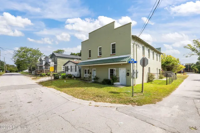 $250,000 | 700 2nd Avenue, New Bern, NC 28560