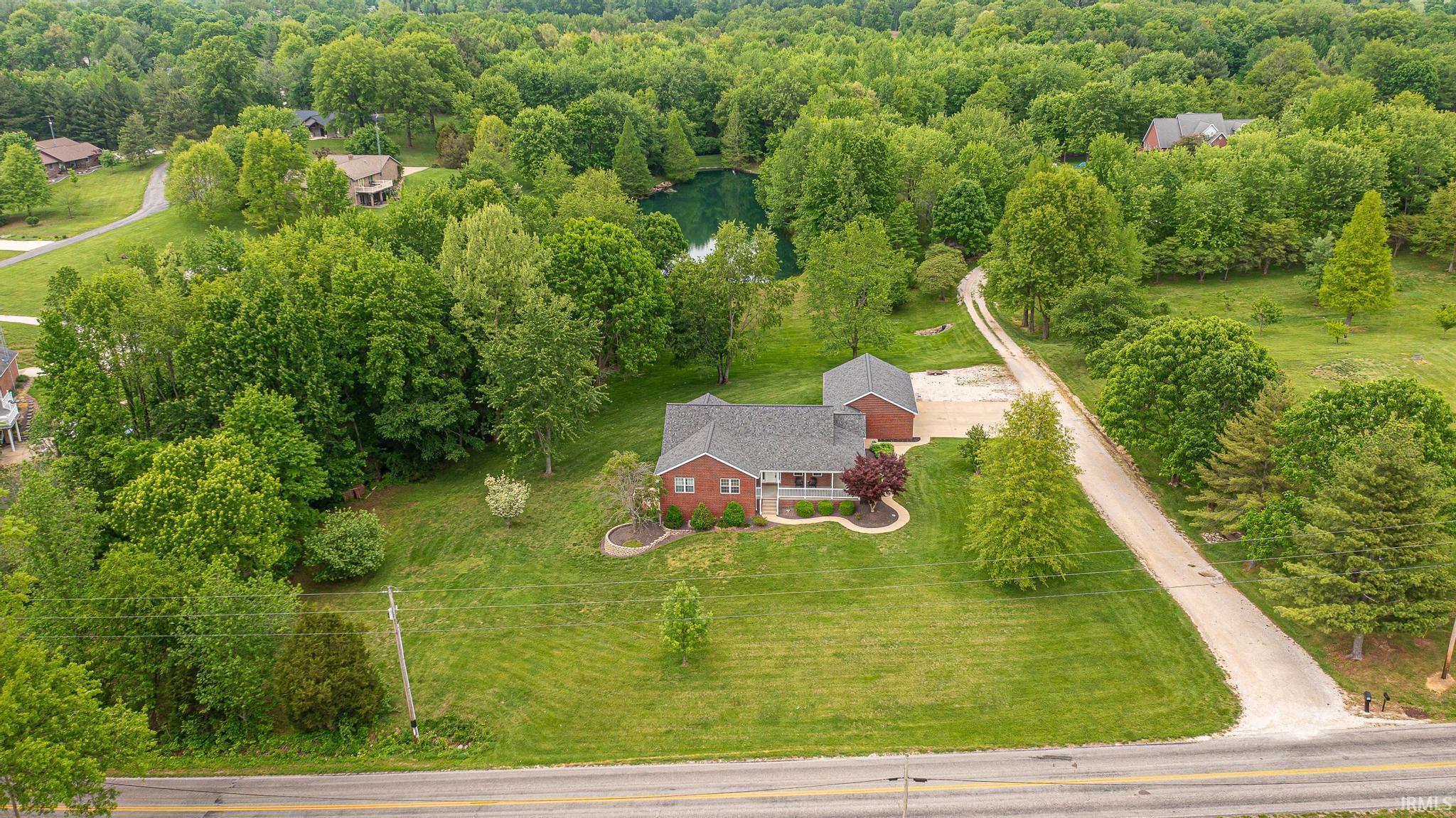 669 East 300 North Jasper, IN 47546 - Photo 3 of 36