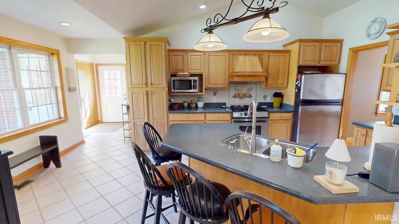 669 East 300 North Jasper, IN 47546 - Photo 6 of 36