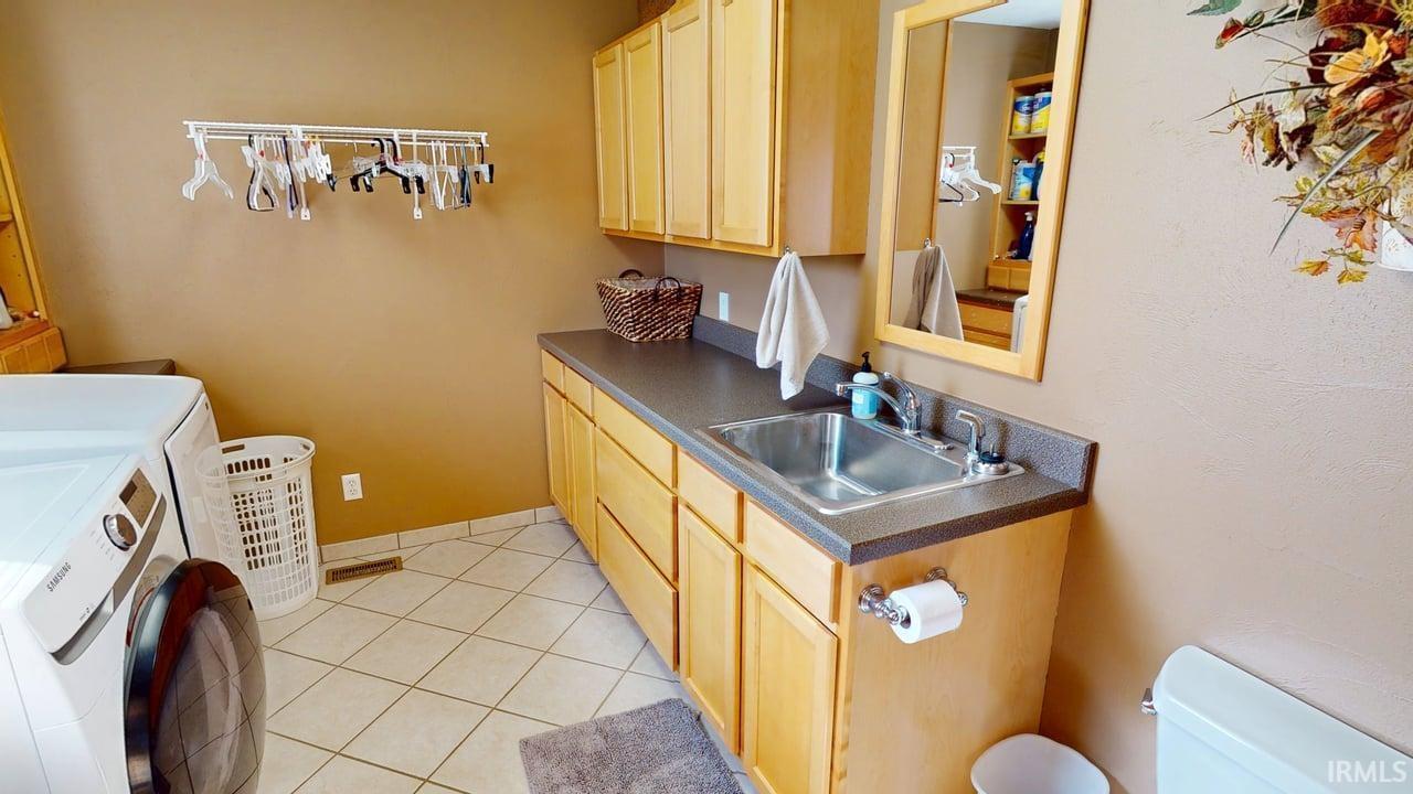 669 East 300 North Jasper, IN 47546 - Photo 10 of 36