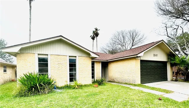 $1,700 | 2801 Erie Drive, Corpus Christi, TX 78414