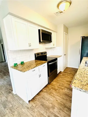 $1,700 | 2801 Erie Drive, Corpus Christi, TX 78414