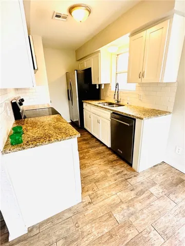 $1,700 | 2801 Erie Drive, Corpus Christi, TX 78414