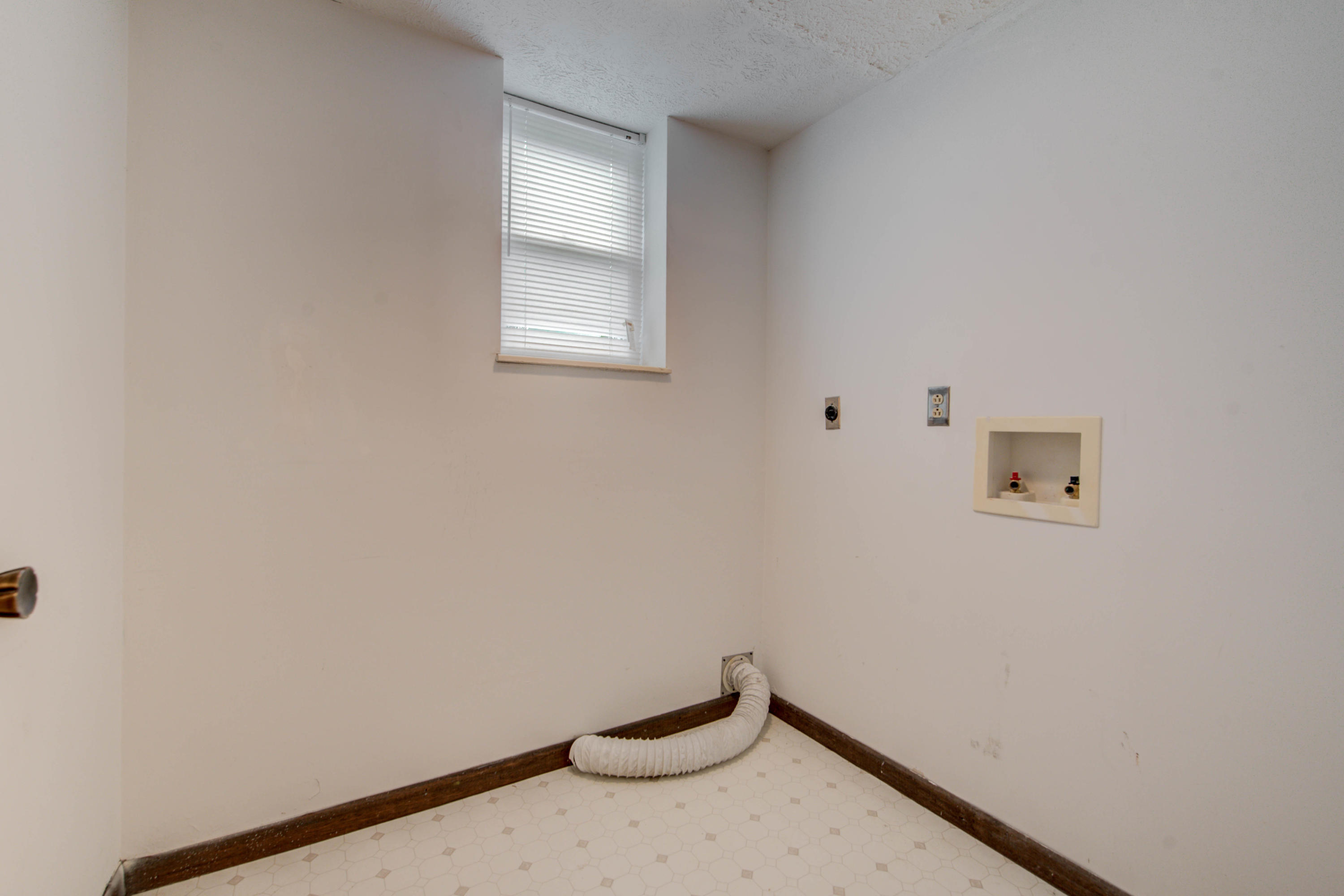 7621 Cedarcrest Road Knoxville, TN 37938 - Photo 28 of 31 27