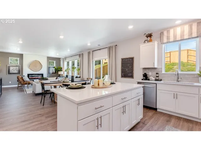 $674,995 | 9371 Southeast Crystal Rose Street, Happy Valley, OR 97086