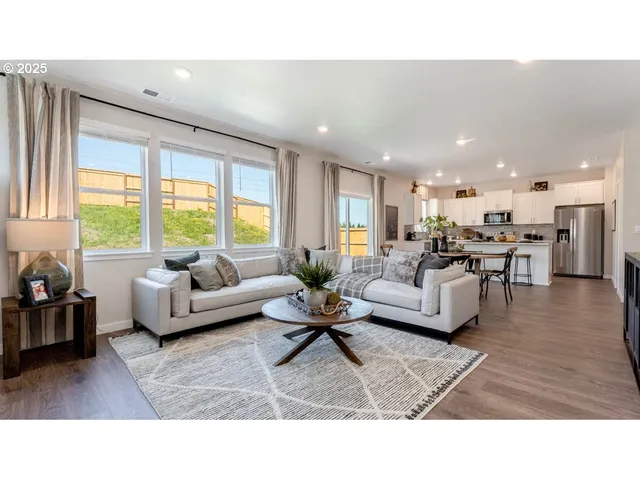 $674,995 | 9371 Southeast Crystal Rose Street, Happy Valley, OR 97086