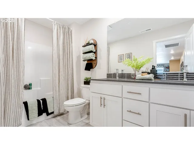 $674,995 | 9371 Southeast Crystal Rose Street, Happy Valley, OR 97086