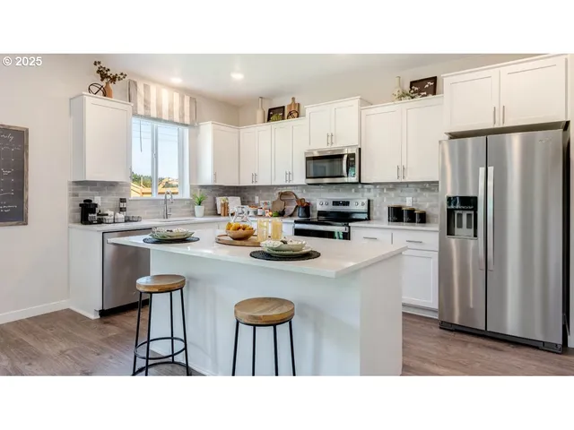 $674,995 | 9371 Southeast Crystal Rose Street, Happy Valley, OR 97086