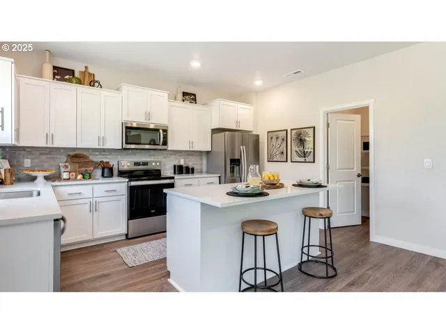 $674,995 | 9371 Southeast Crystal Rose Street, Happy Valley, OR 97086