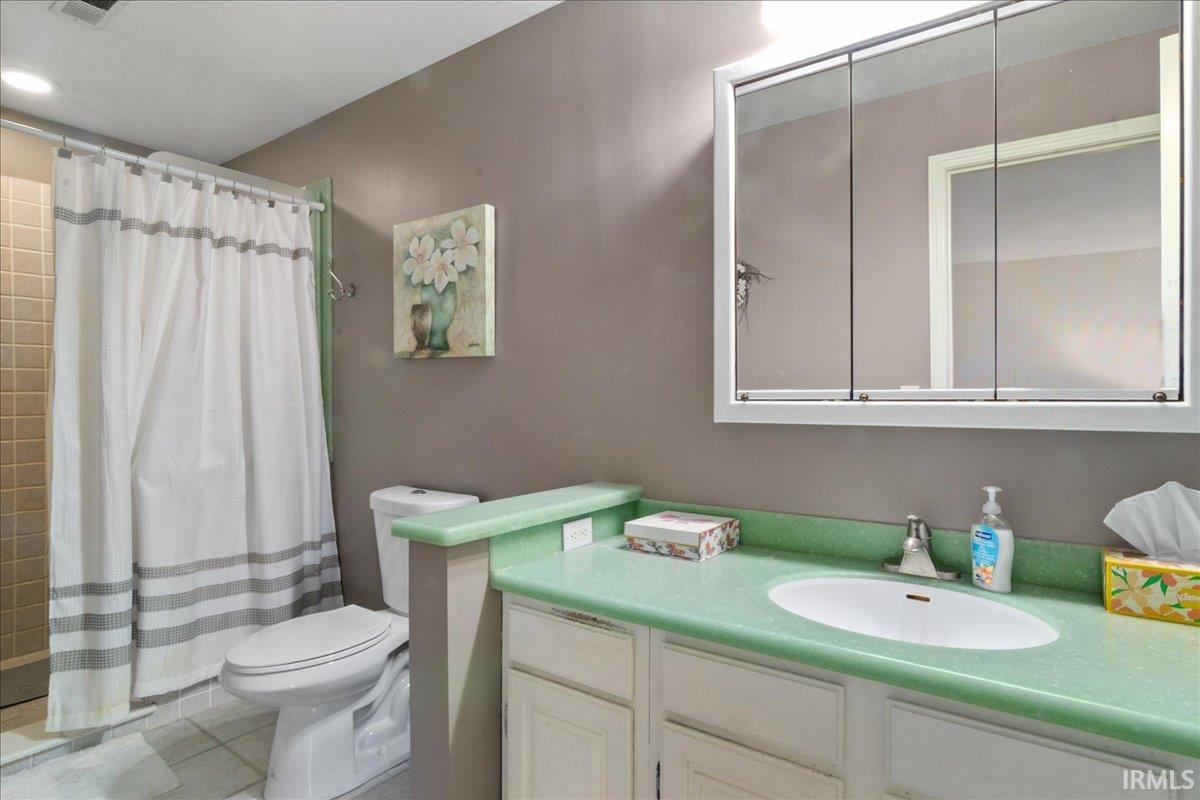 6742 Newburgh Road Evansville, IN 47715 - Photo 21 of 35