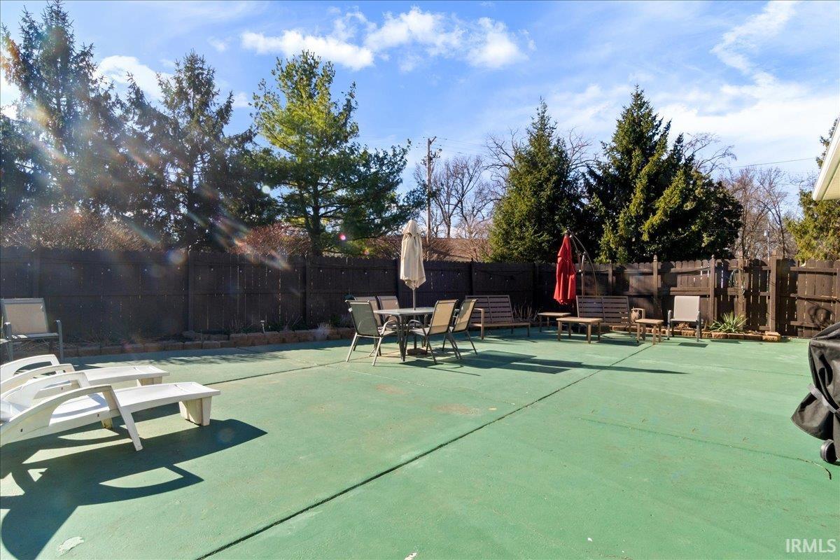 6742 Newburgh Road Evansville, IN 47715 - Photo 32 of 35