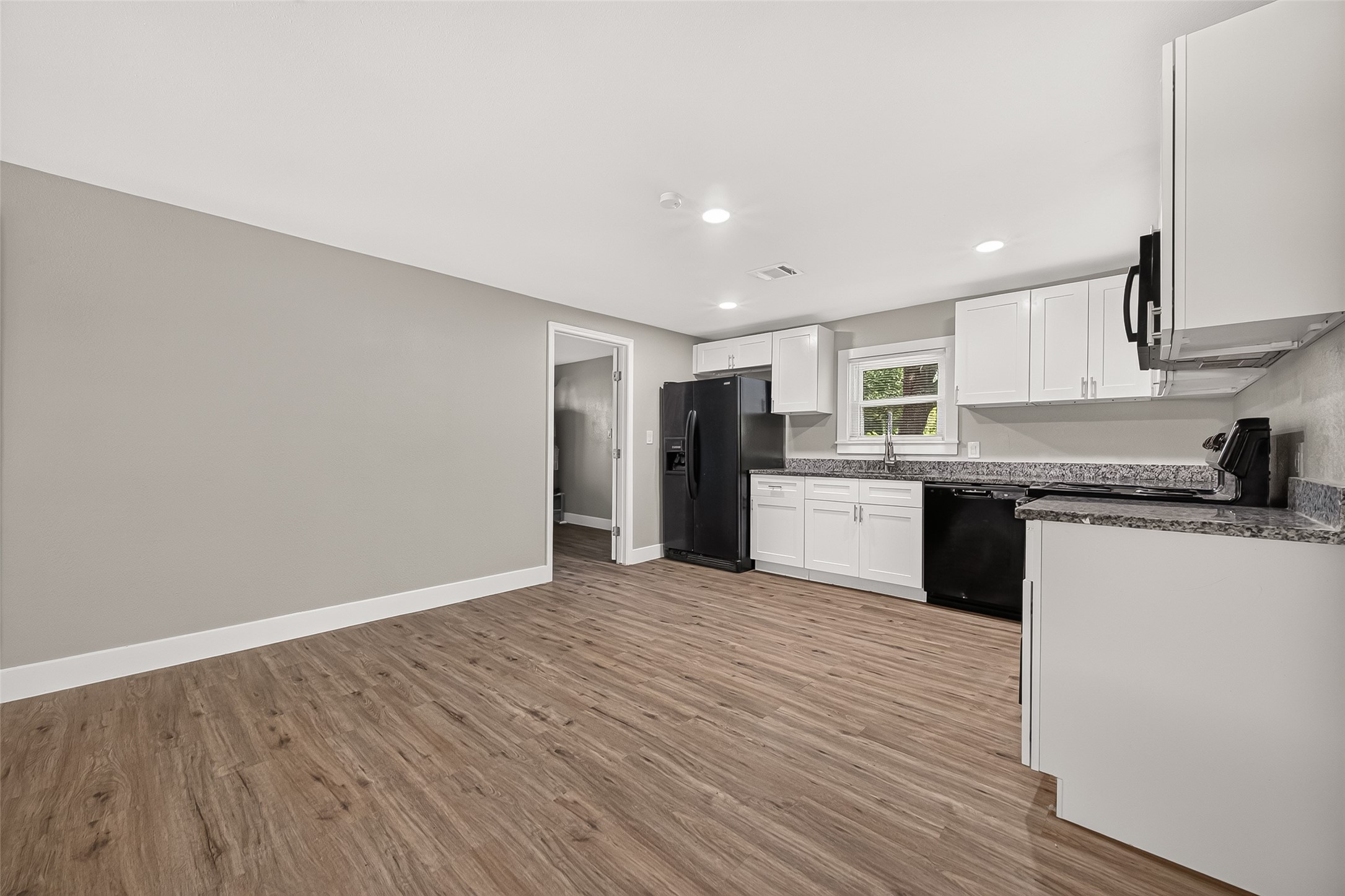 1213 Allen Street Rosenberg, TX 77471 - Photo 11 of 34 Gallery Image 11