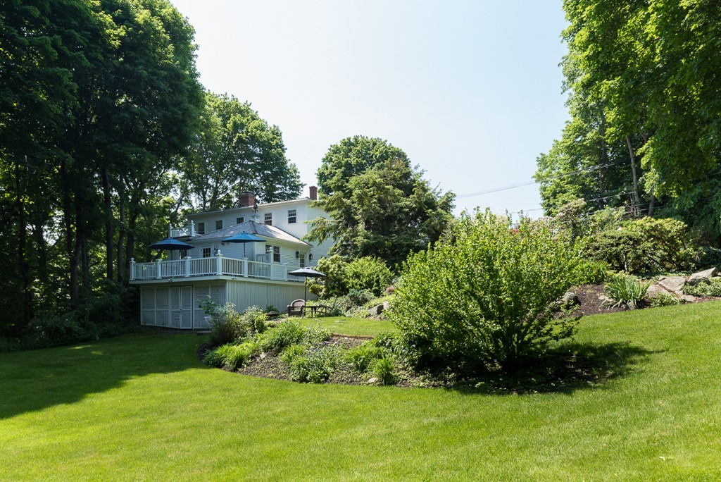 11 Jerusalem Road Cohasset, MA 02025 - Photo 2 of 30 Gallery Image 2