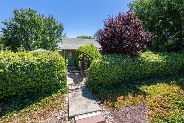 $499,000 | 647 Vine Street, Paso Robles, CA 93446