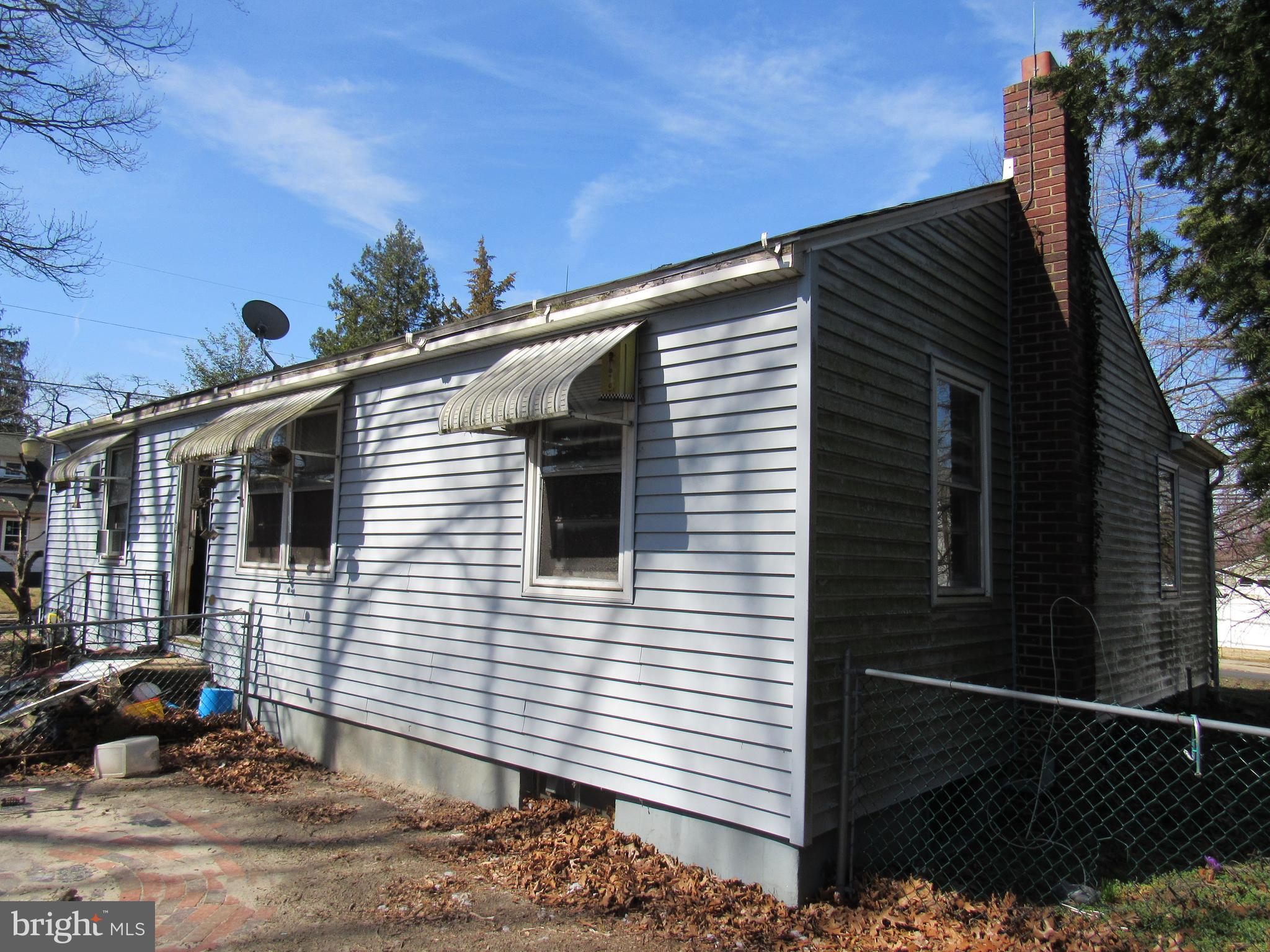 721 Laurel Road Lindenwold, NJ 08021 - Photo 3 of 11