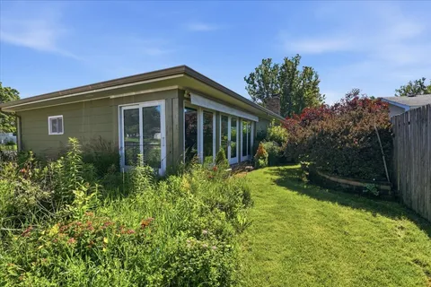 $299,900 | 2705 Adelaide Avenue, Waukegan, IL 60087