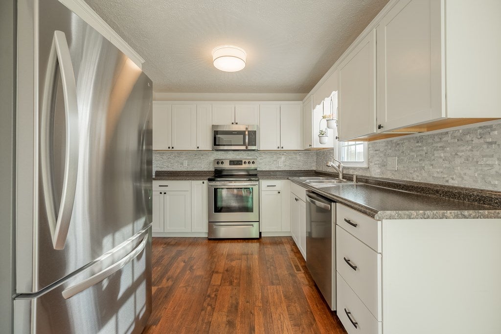 4544 Old Tavern Road Pulaski, VA 24301 - Photo 18 of 72 Gallery Image 18