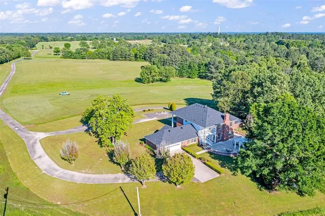 an aerial view of ocean residential house with outdoor space