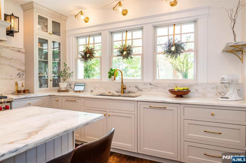 145 Hawthorne Avenue Glen Ridge, NJ 07028 - Photo 12 of 40
