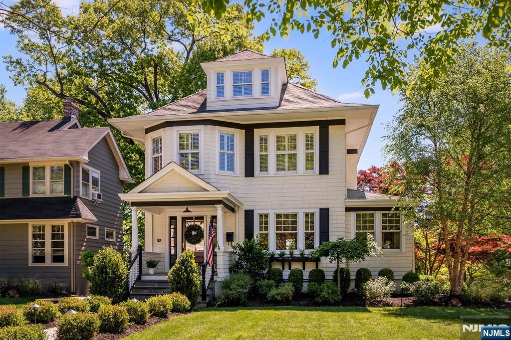 145 Hawthorne Avenue Glen Ridge, NJ 07028 - Photo 4 of 40