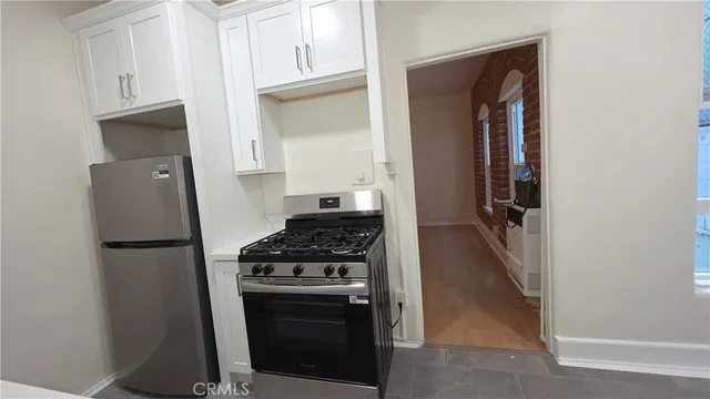 $1,850 | 3408 Sunset Boulevard, Unit 202, Los Angeles, CA 90026