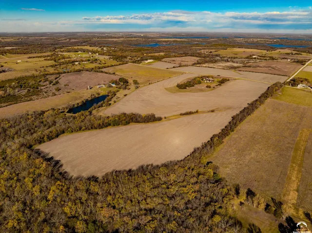 $423,000 | 627 North 900 Road, Lawrence, KS 66047