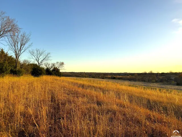 $423,000 | 627 North 900 Road, Lawrence, KS 66047