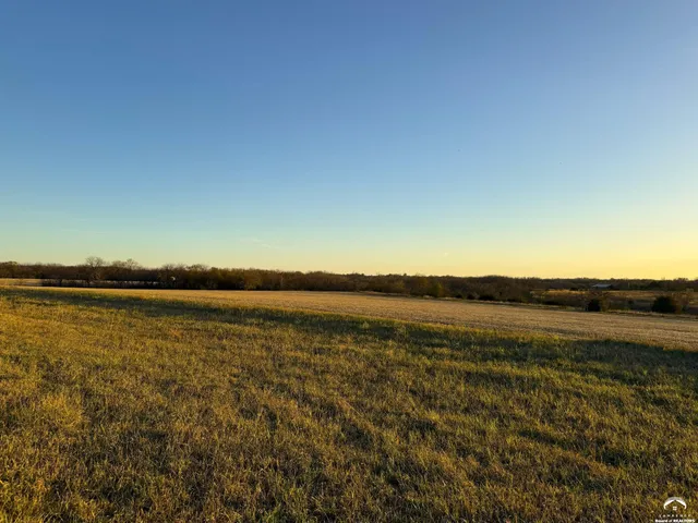 $423,000 | 627 North 900 Road, Lawrence, KS 66047