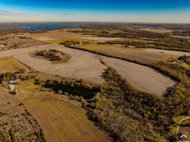 $423,000 | 627 North 900 Road, Lawrence, KS 66047