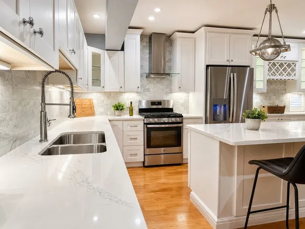 $3,800 | 11 South Mason Street, Unit 6, Salem, MA 01970