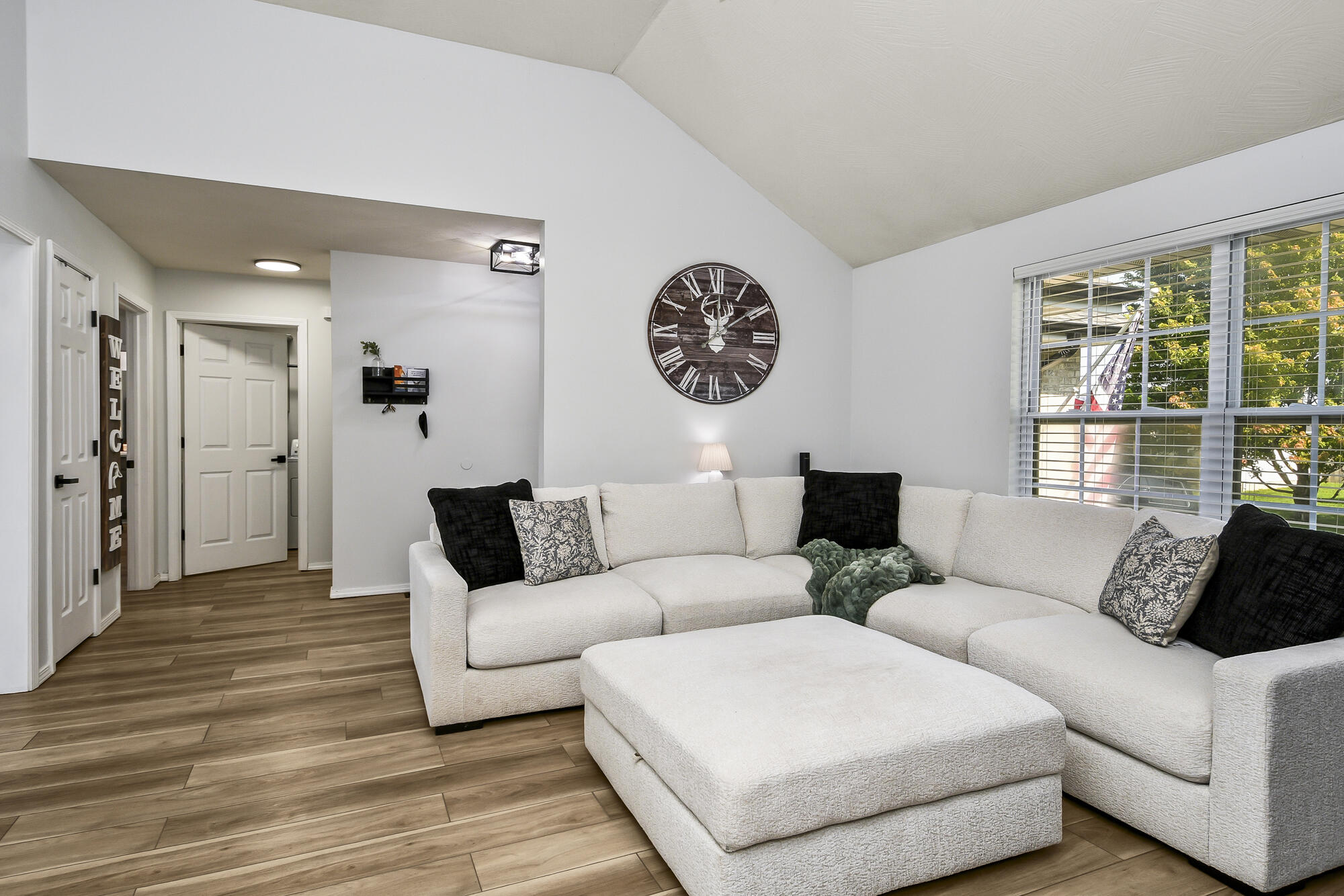 334 Sugar Tree Road Sparta, MO 65753 - Photo 6 of 36 06