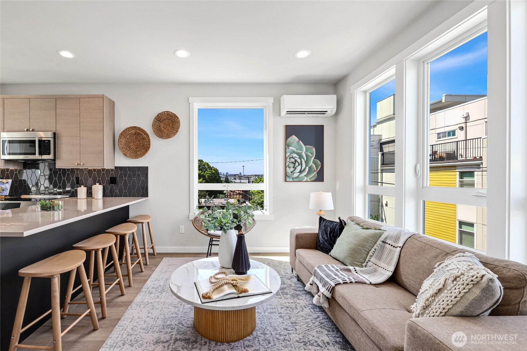 2817 Franklin Avenue East, Unit A Seattle, WA 98102 - Photo 3 of 24